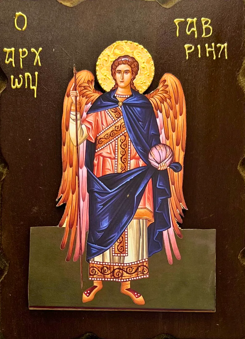 3D ikona Svetog arhanđela Gavrila - arhanđeo u punoj visini, raširenih krila, sa štapom i sferom, u tamnoplavom plaštu, grčki natpis Ο ΑΡΧΩΝ ΓΑΒΡΙΗΛ - dvoslojna ikona na tamnoj MDF dasci